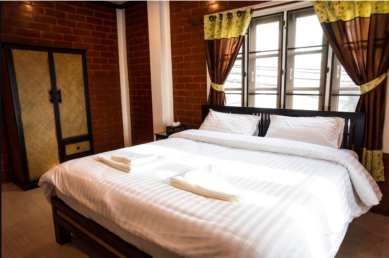 Summer house guesthouse  hostel inside